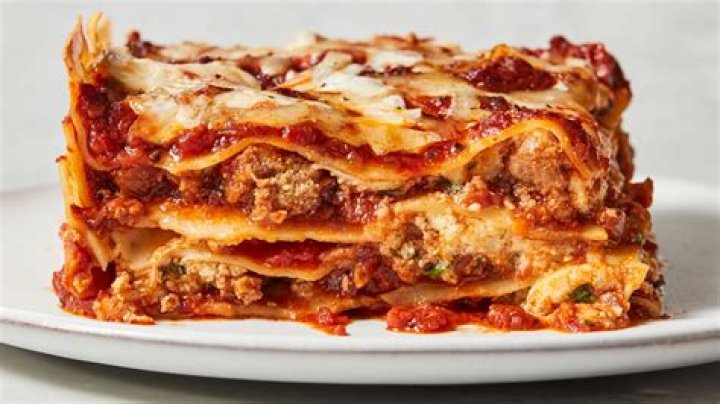 Can you layer lasagna the night before?