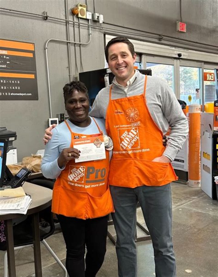 Do Home Depot employees get commission?