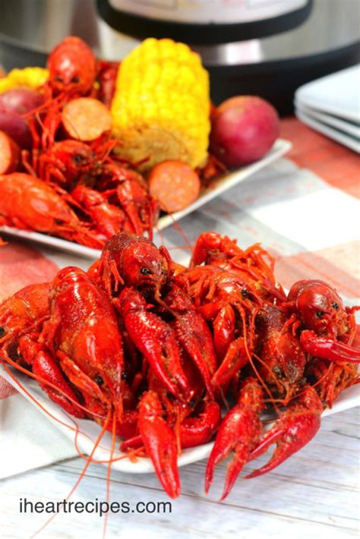 Does Pappadeaux have boiled crawfish?