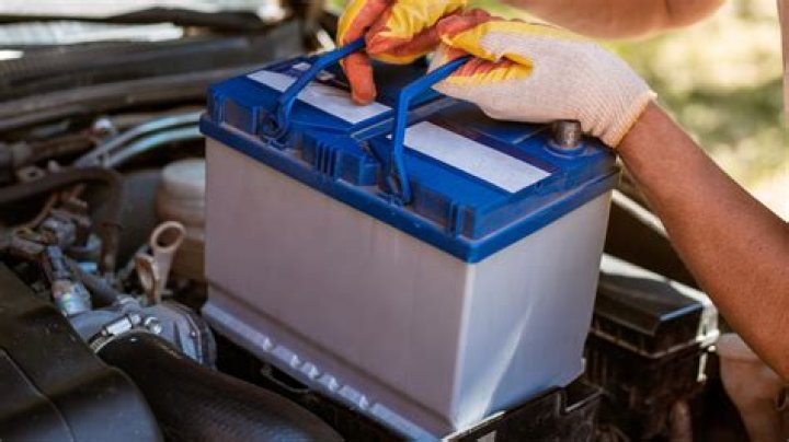 How do you know if your car battery needs to be changed?