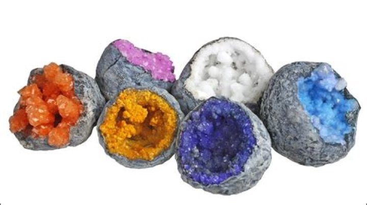 How do you make a fake Geode?